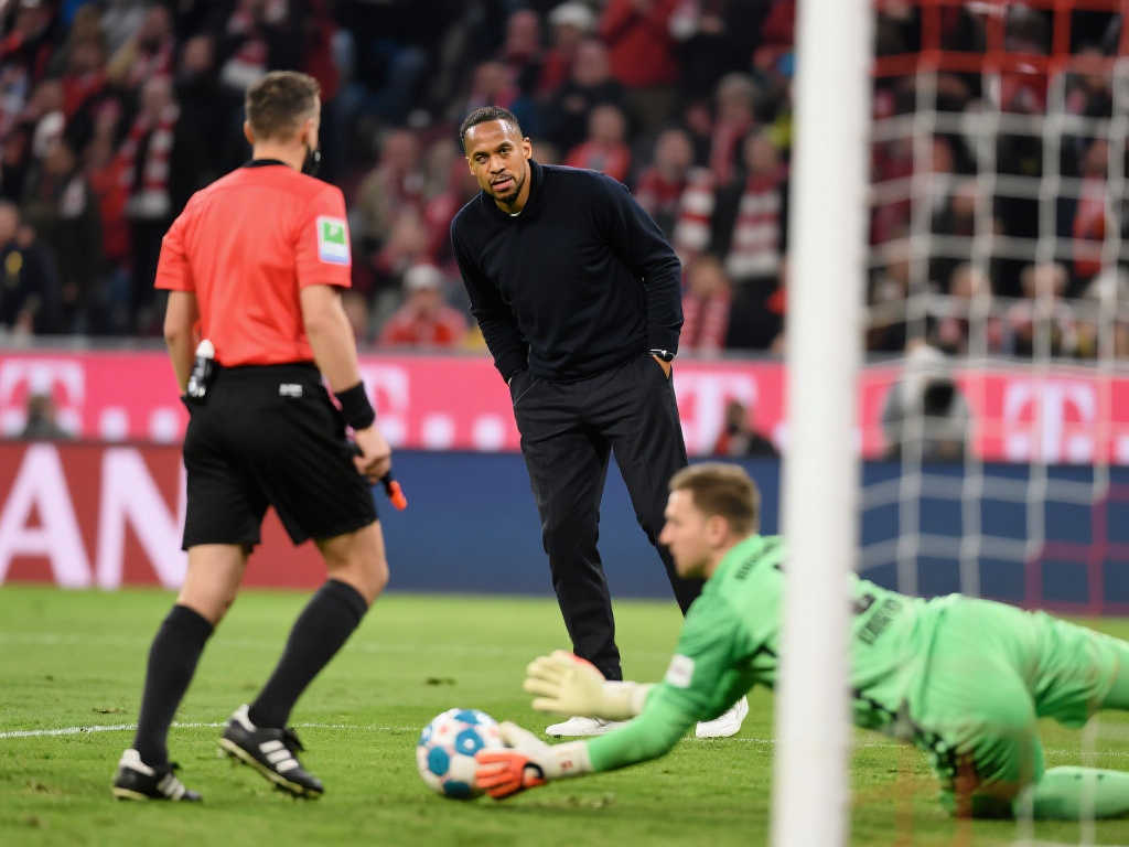 在球场上 在球场上